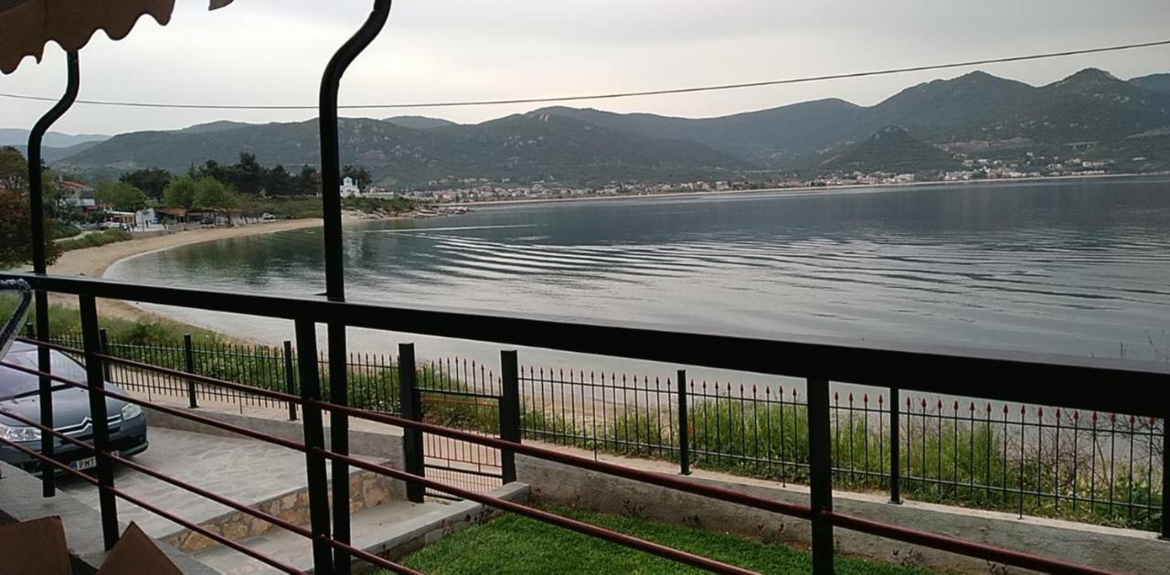 Villa Alexandra Nea Iraklitsa Exterior photo